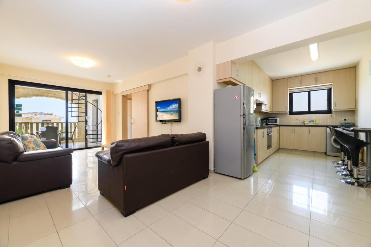 Blue Serenity Complex ลาร์นาคา ภายนอก รูปภาพ